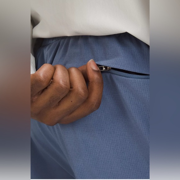 Lululemon ABC WovenAir Pull-On Pant - Picture 3 of 16